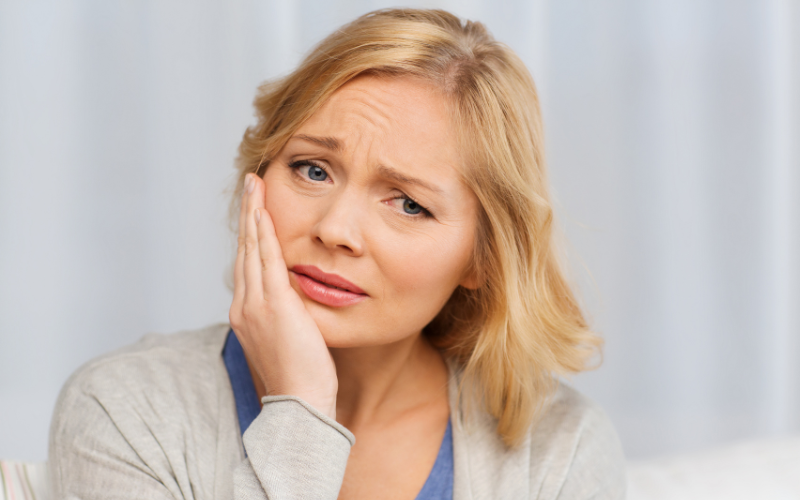 how to treat a toothache at home