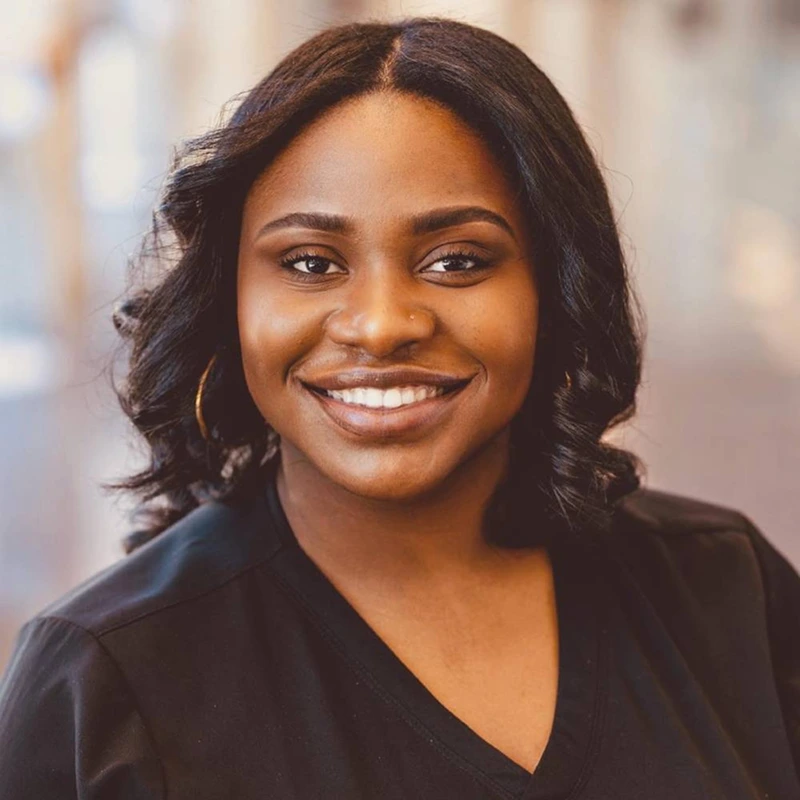 Daisia dental hygienist